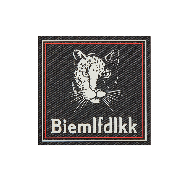 Upgrade your denim jacket with our eye-catching iron-on patches. 